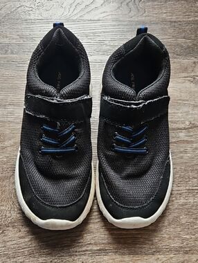 Joe Fresh Black and Blue Knit Slip-On Sneakers